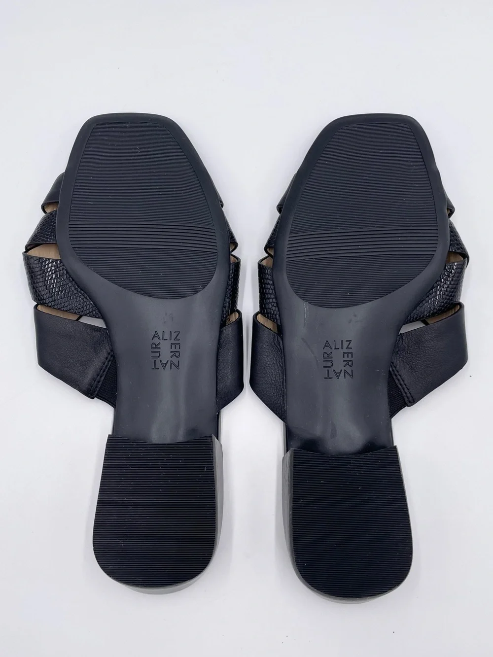 Naturalizer Womens Ashford Slide Sandal Size 10 Black Leather Square Toe Strappy